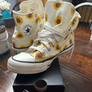 Sunflower converse size 6